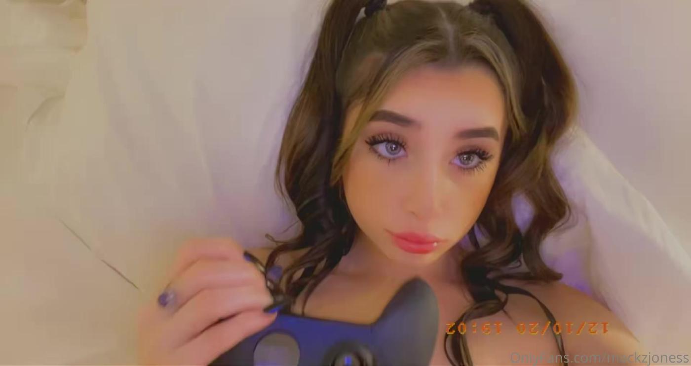 mackenzie_jones_xbox_controller_masturbation_onlyfans_video_leaked-focwhn