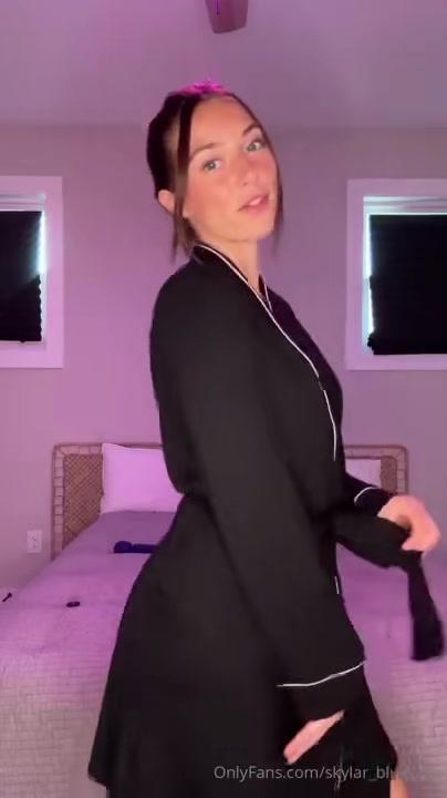 skylar_blue_nude_pov_lingerie_striptease_onlyfans_video_leaked-vgekiu