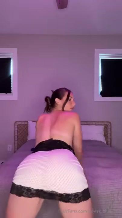skylar_blue_nude_pov_lingerie_striptease_onlyfans_video_leaked-xrrmqz