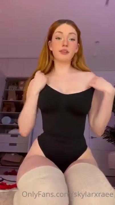 skylar_rae_nude_strip_tease_onlyfans_video_leaked-wnifnb