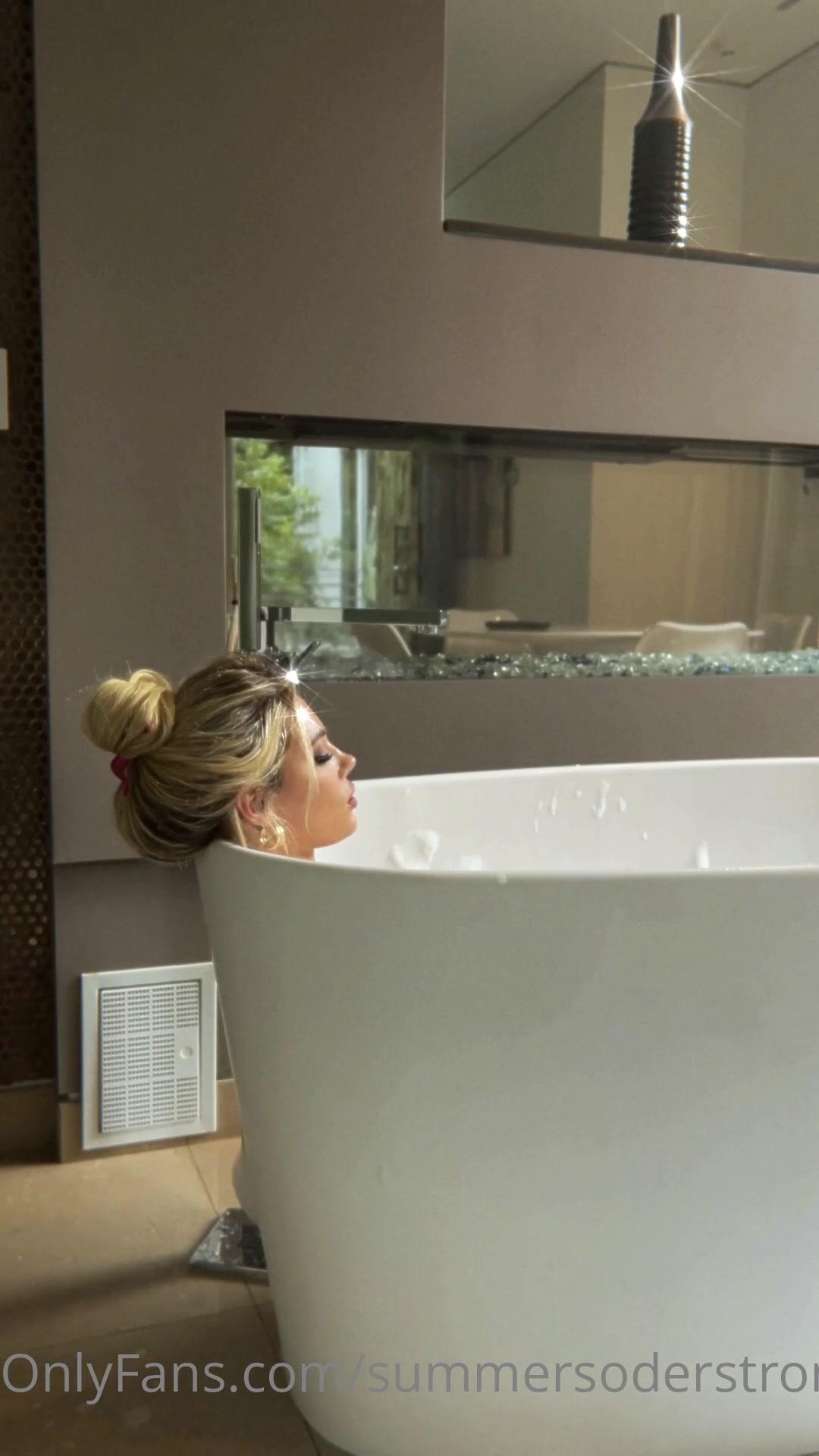 summer_soderstrom_full_nude_bath_tease_onlyfans_video_leaked-ukcdhe