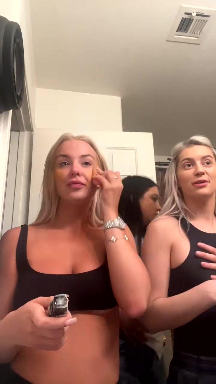 tana_mongeau_getting_ready_onlyfans_livestream_leaked-avjdsn