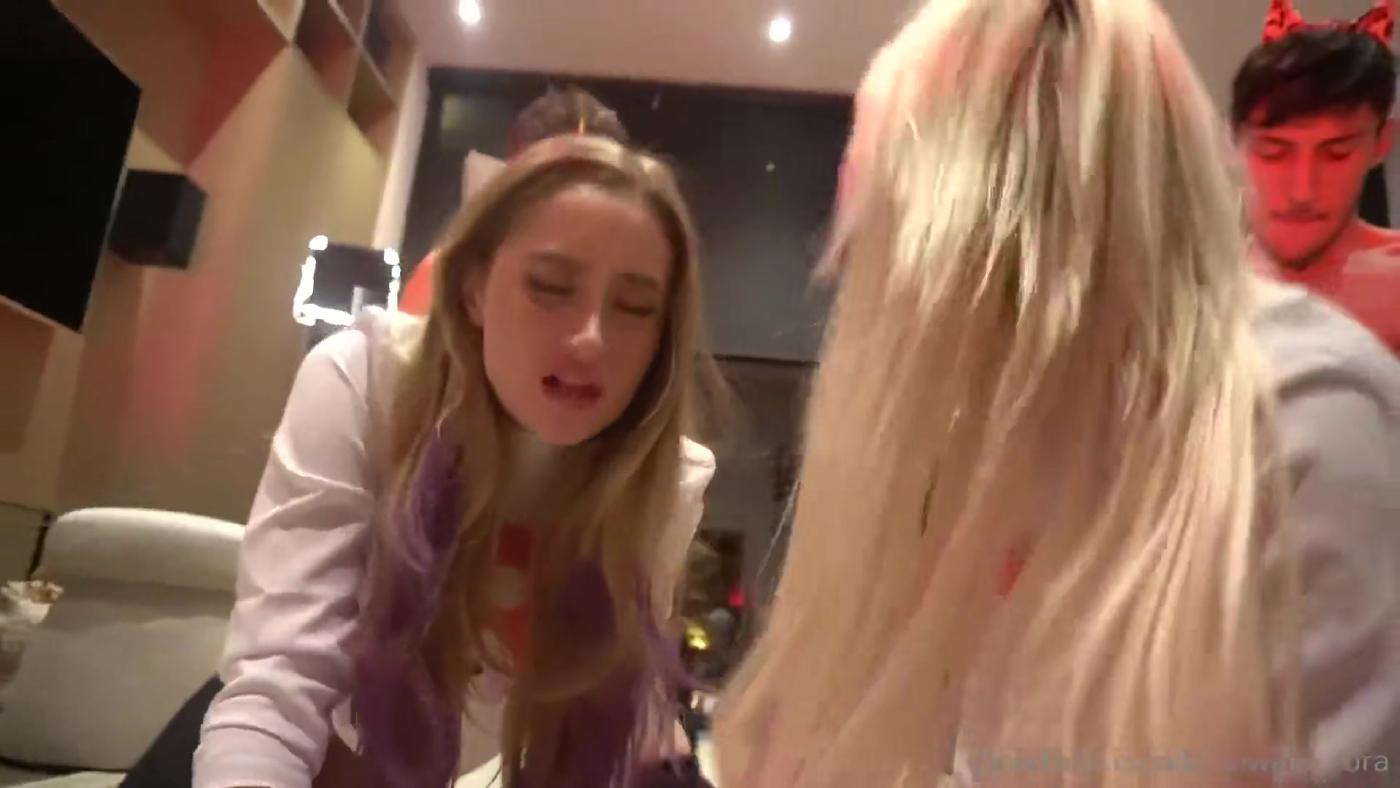 waifumiia_pokemon_cosplay_foursome_onlyfans_video_leaked-veisfg