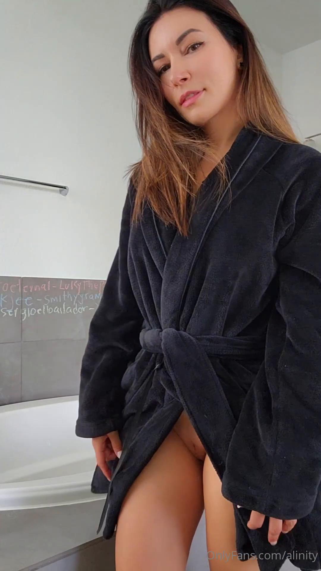 alinity_nude_pussy_lotion_rub_onlyfans_video_leaked-uwzsqk