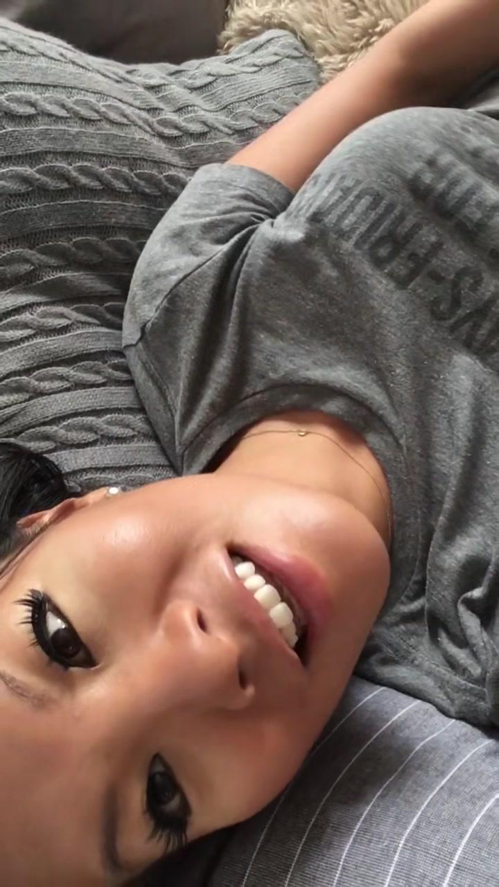 asa_akira_selfie_fingering_onlyfans_video_leaked-knfbop