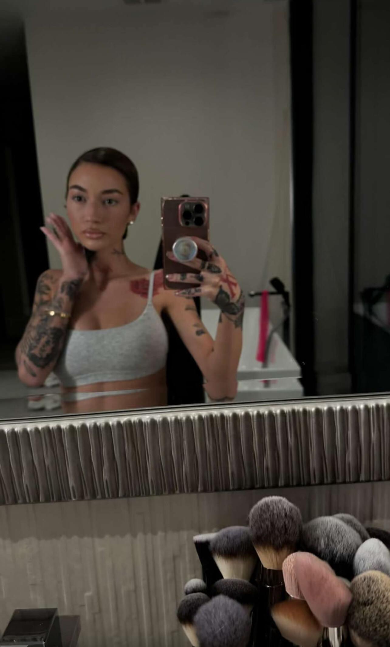 bhad_bhabie_nipple_pokies_selfie_onlyfans_set_leaked-dpcnjv