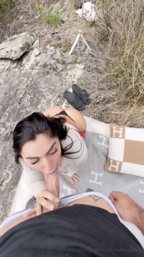 emily_rinaudo_outdoor_pov_blowjob_onlyfans_video_leaked-vzeion
