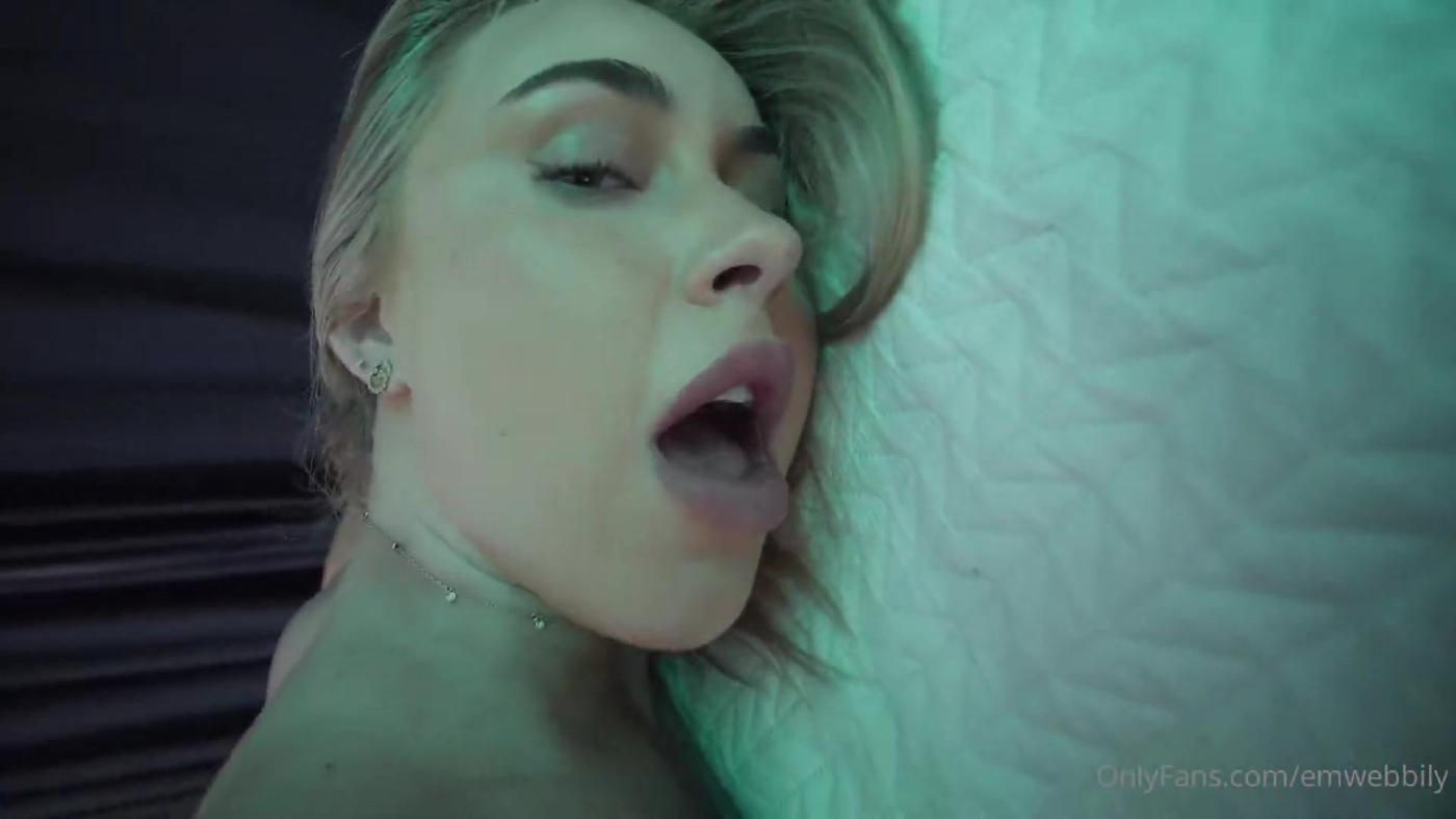 emily_webb_nude_bed_doggy_style_onlyfans_video_leaked-avjcaf