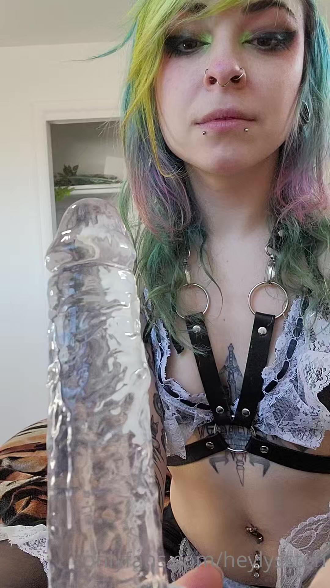 heylyssten_close-up_dildo_blowjob_onlyfans_video_leaked-zzrhel