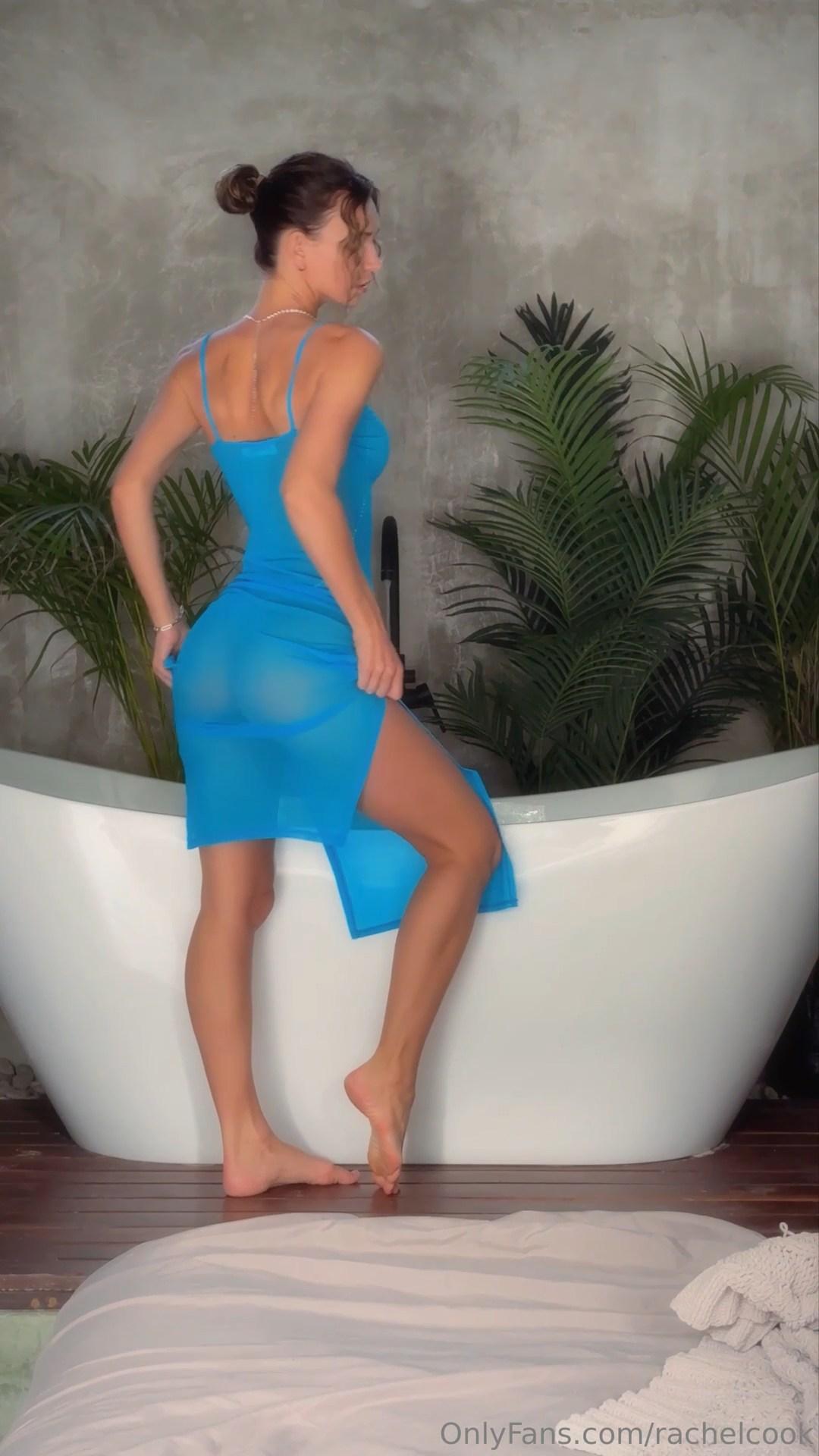 rachel_cook_nude_bath_tub_tease_onlyfans_video_leaked-yejrns