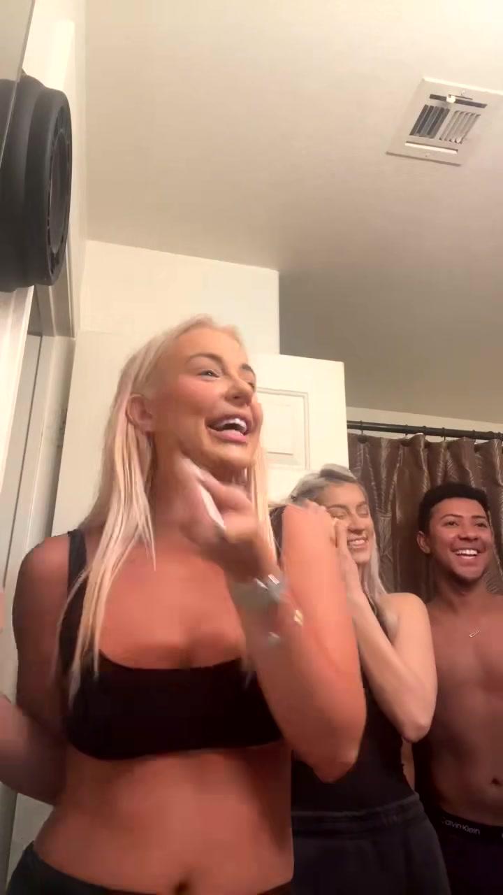 tana_mongeau_tits_ass_flash_onlyfans_livestream_leaked-pqkbyi