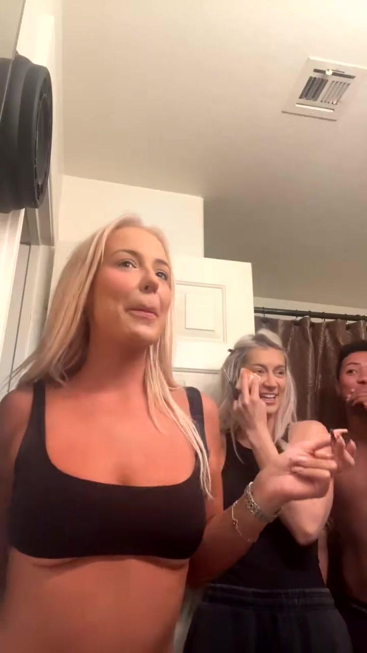 tana_mongeau_tits_ass_flash_onlyfans_livestream_leaked-xcmivd