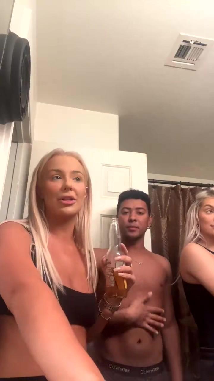 tana_mongeau_tits_ass_flash_onlyfans_livestream_leaked-zyecrb