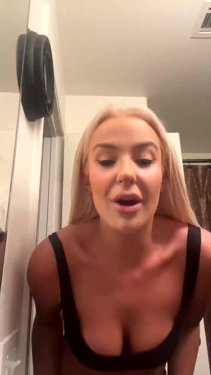 tana_mongeau_tits_flash_livestream_onlyfans_video_leaked-efakws
