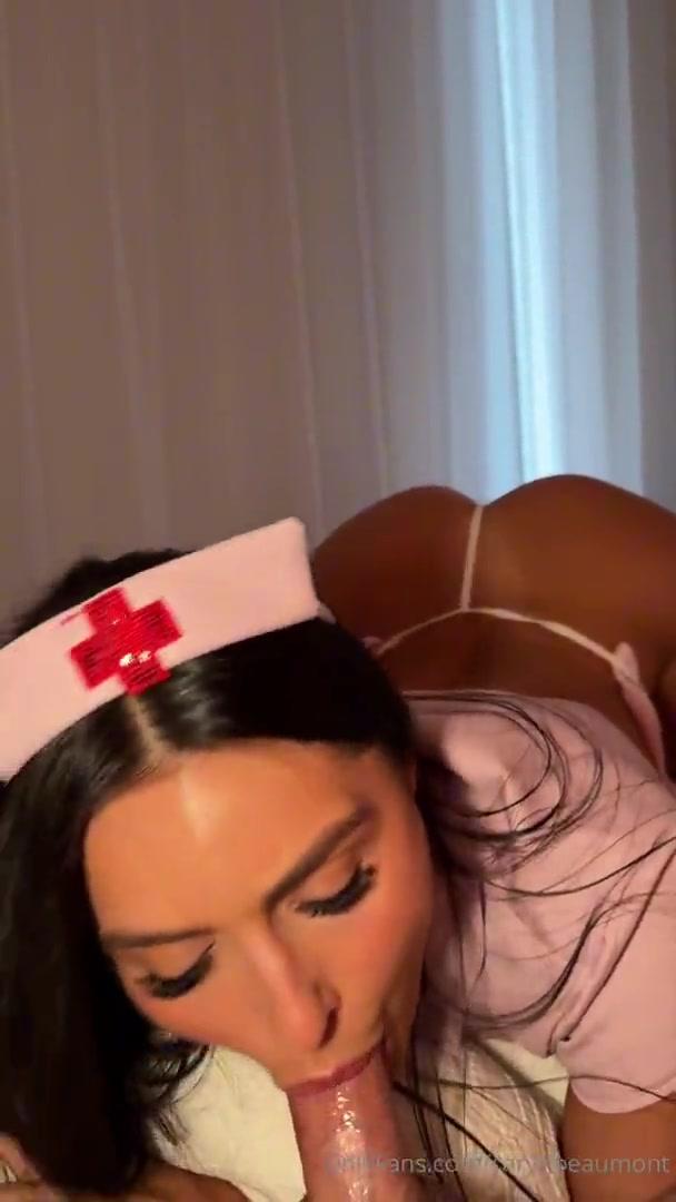 caryn_beaumont_nurse_cosplay_butt_plug_onlyfans_video_leaked-disfky