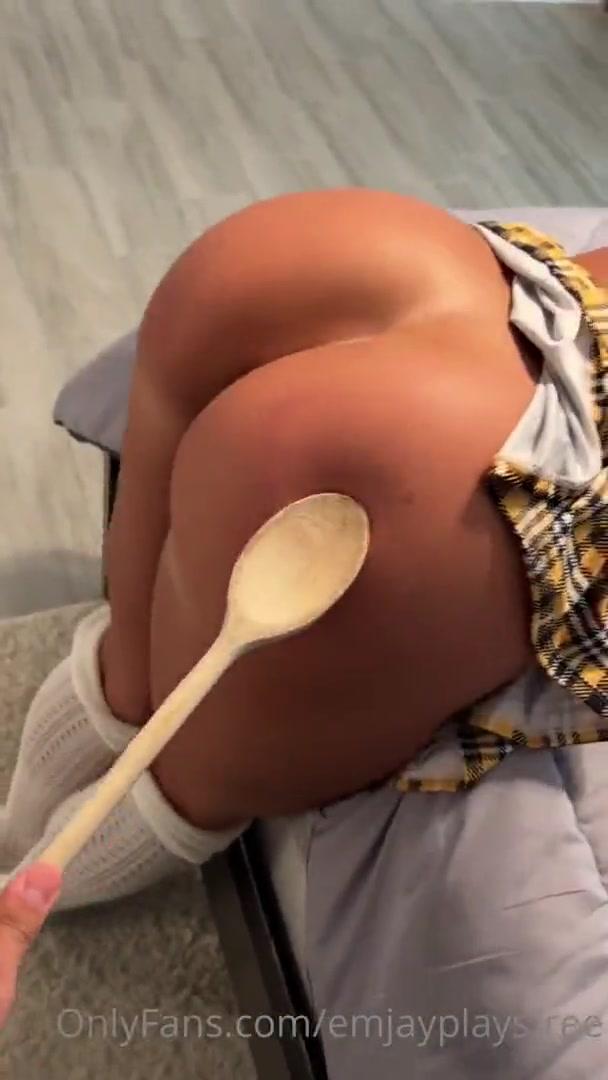 emily_rinaudo_nude_school_girl_spanking_onlyfans_video_leaked-dnxwai