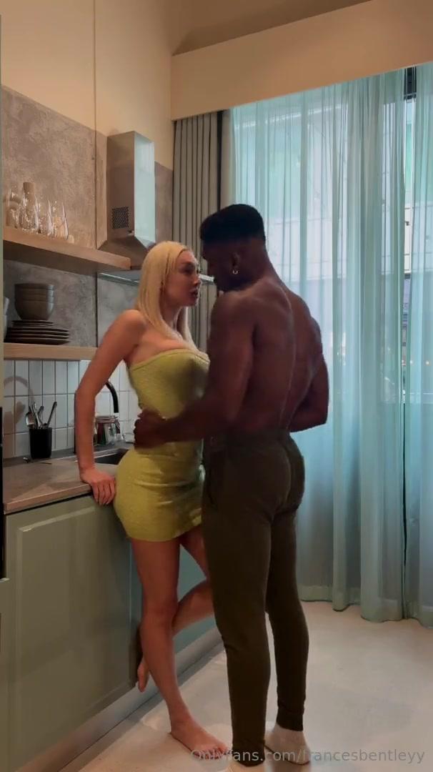 frances_bentley_nude_kitchen_cunnilingus_onlyfans_video_leaked-qkfqht