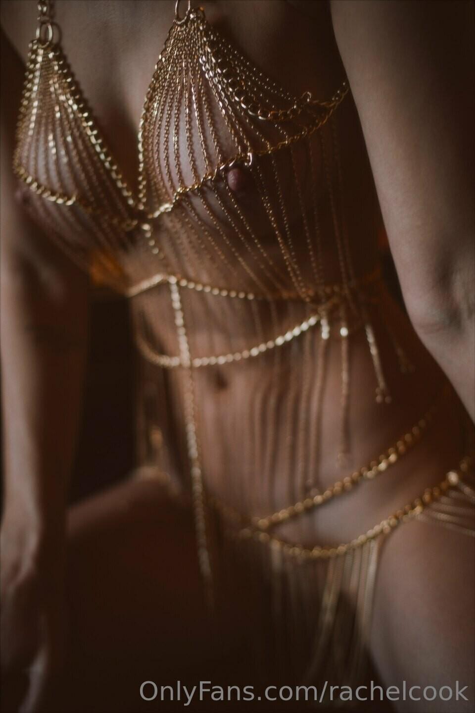 rachel_cook_nude_chain_lingerie_posing_set_leaked-kcqmrq