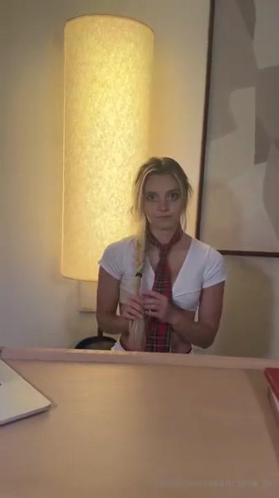 trippie_bri_nude_school_girl_role_play_onlyfans_video_leaked-giwjoc