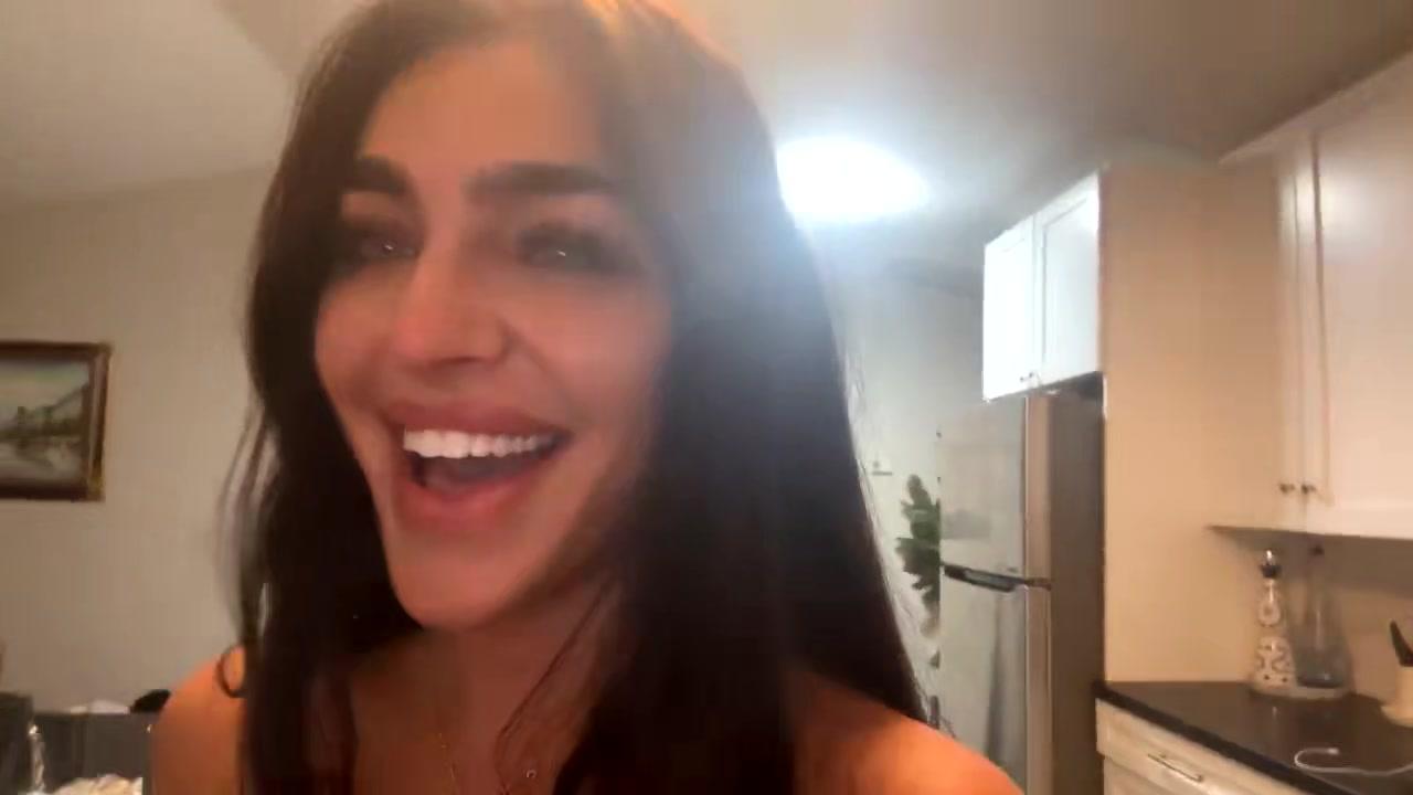 emily_rinaudo_nude_selfie_livestream_onlyfans_video_leaked-oqmemv
