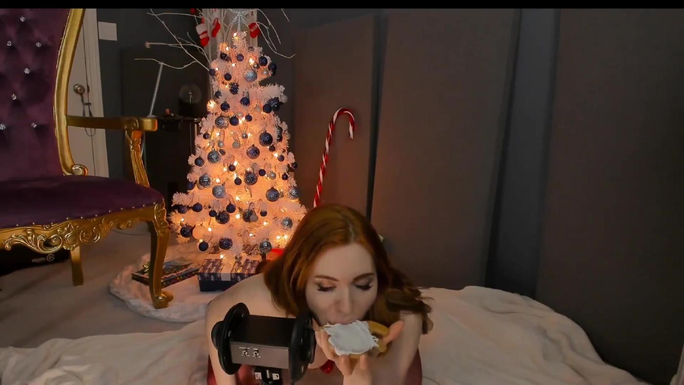amouranth_xmas_asmr_cookies_onlyfans_video_leaked-xctief-influencersgonewild