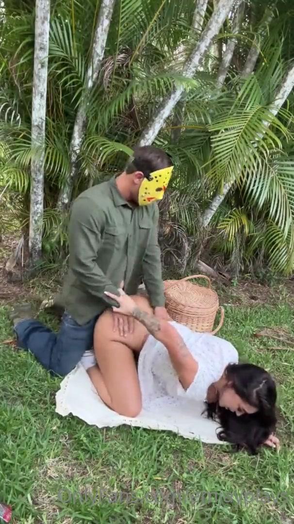 emily_rinaudo_nude_outdoor_doggy_style_onlyfans_video_leaked-pntsem-influencers-gonewild