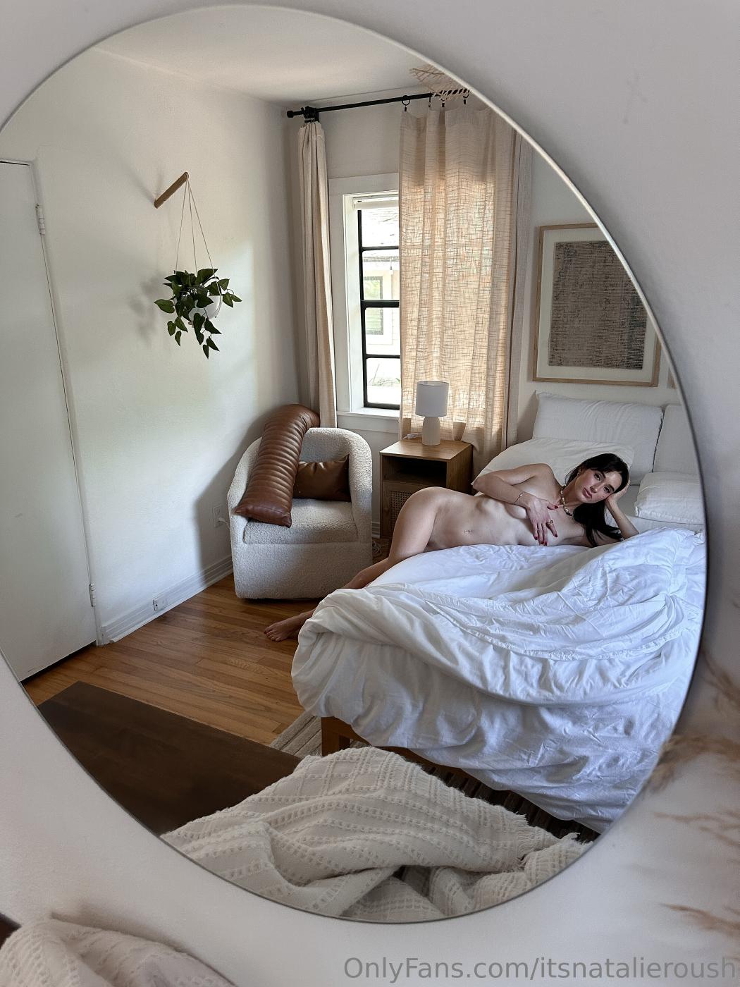 natalie_roush_nude_in_bed_posing_onlyfans_set_leaked-qaavkk-influencers-gonewild