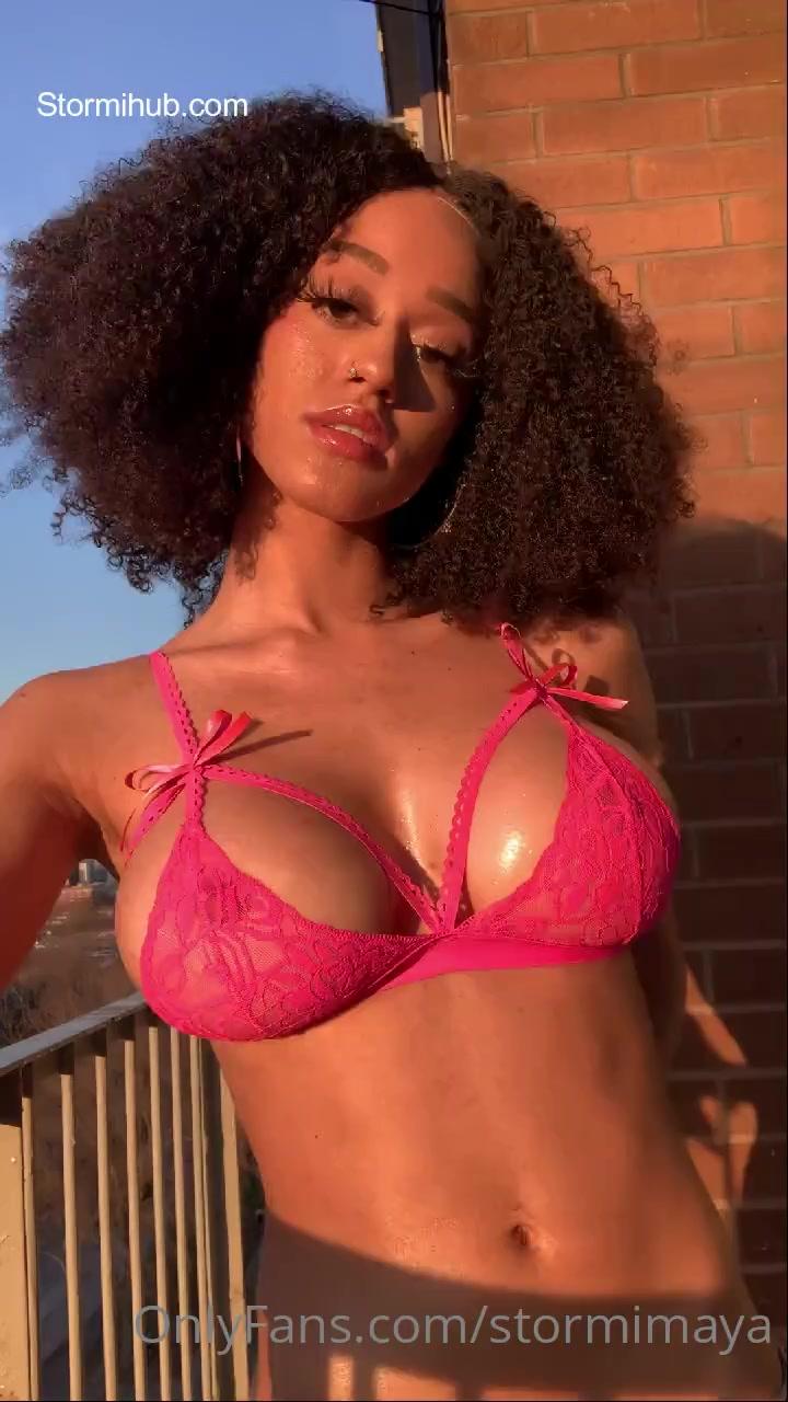 stormi_maya_nude_outdoor_bra_strip_onlyfans_video_leaked-mnpqbt-influencers-gonewild