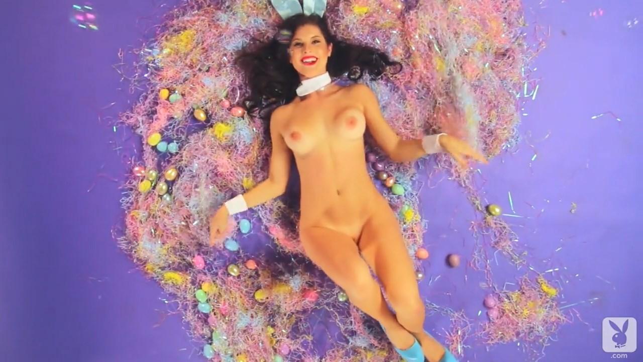 amanda_cerny_nude_playboy_bunny_striptease_video_leaked-ekvdni-influencersgonewild