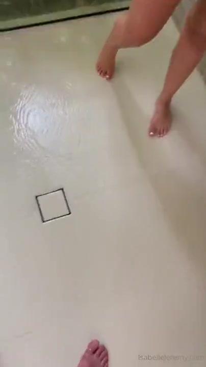 isabelle_eleanore_nude_shower_sex_onlyfans_video_leaked-crzmuo-influencersgonewild