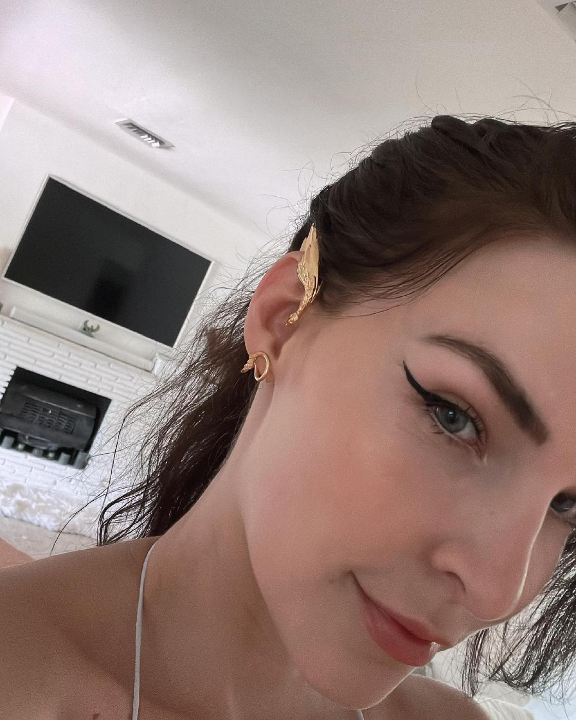 kittyplays_sexy_white_bikini_fansly_set_leaked-chereb-influencersgonewild