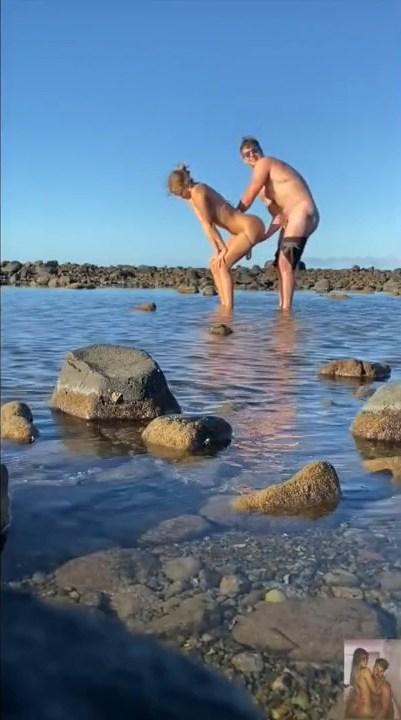 utahjaz_outdoor_doggy_style_blowjob_onlyfans_video_leaked-ongmas-influencersgonewild