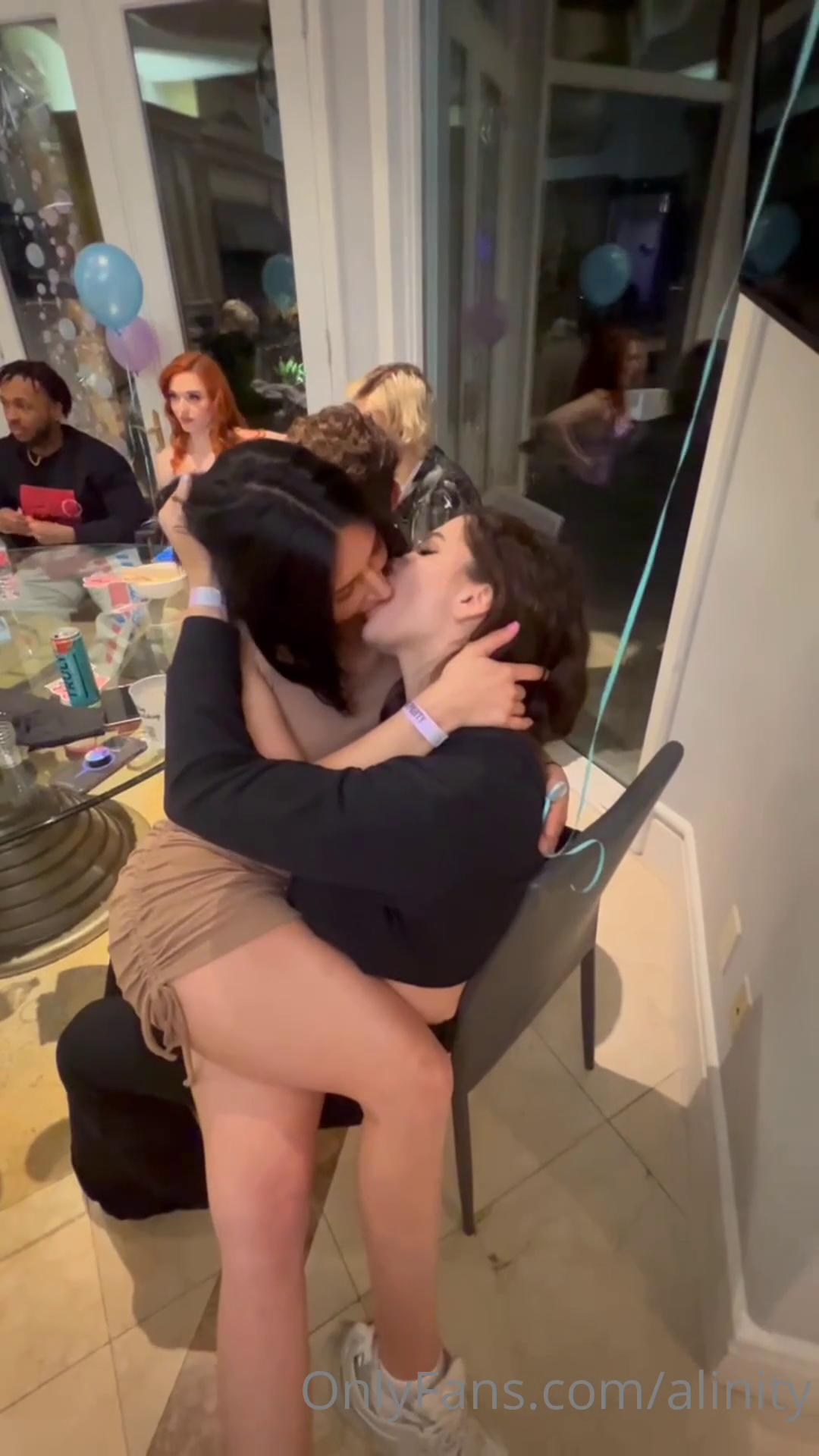 alinity_fandy_lesbian_french_kiss_ppv_onlyfans_video_leaked-vcchxq-influencersgonewild