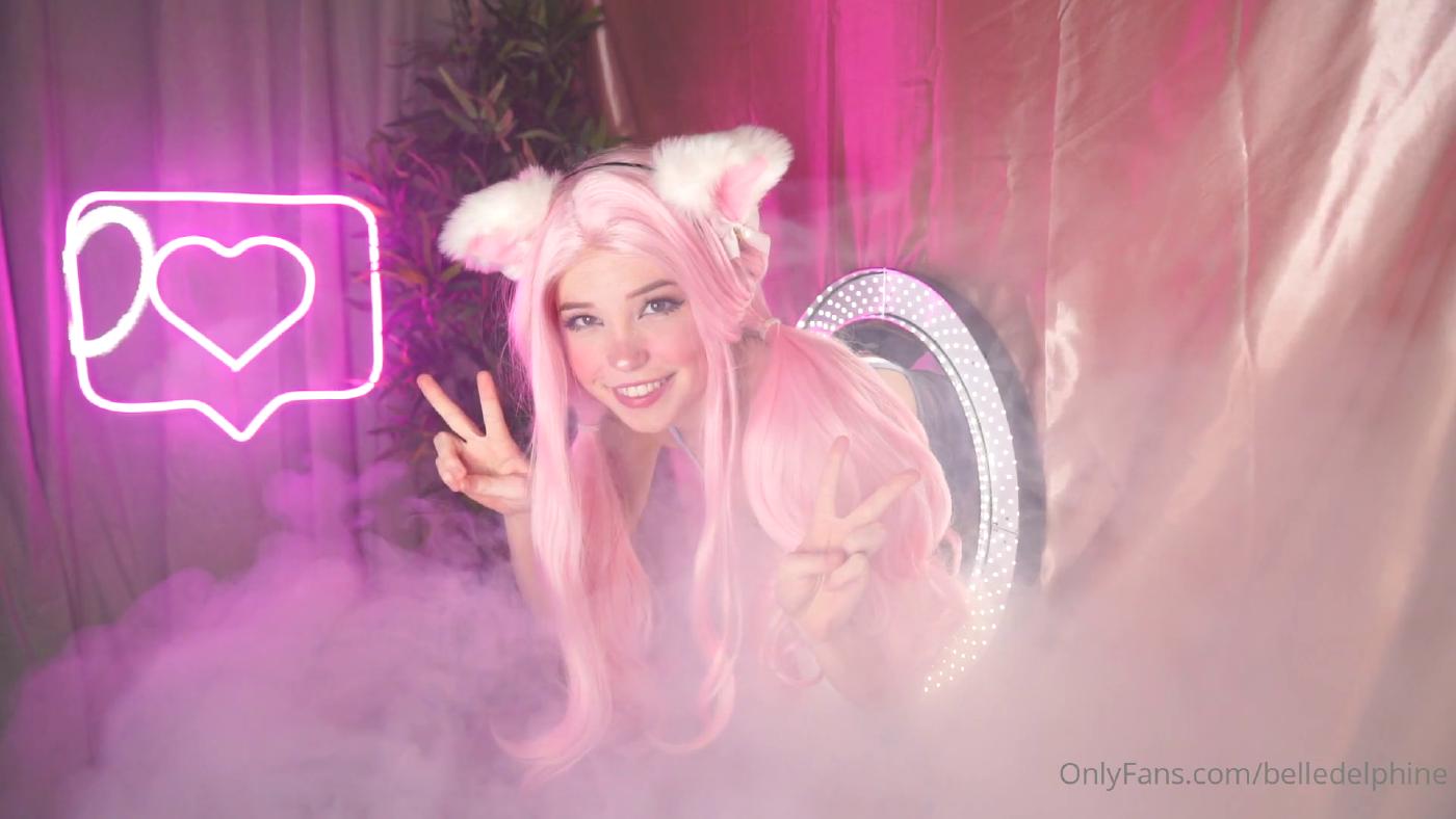 belle_delphine_nude_glory_hole_fuck_onlyfans_video-nletxy-influencersgonewild