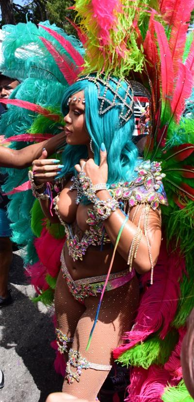 rihanna_barbados_festival_pussy_slip_leaked-ablzqj-influencersgonewild