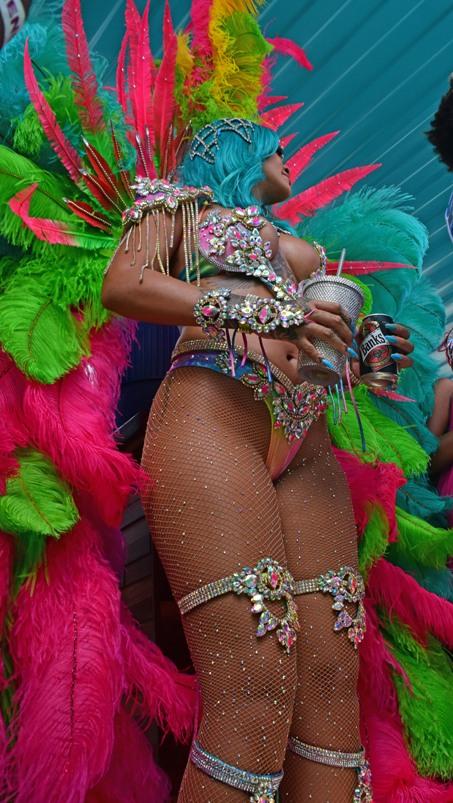 rihanna_barbados_festival_pussy_slip_leaked-emrigy-influencersgonewild