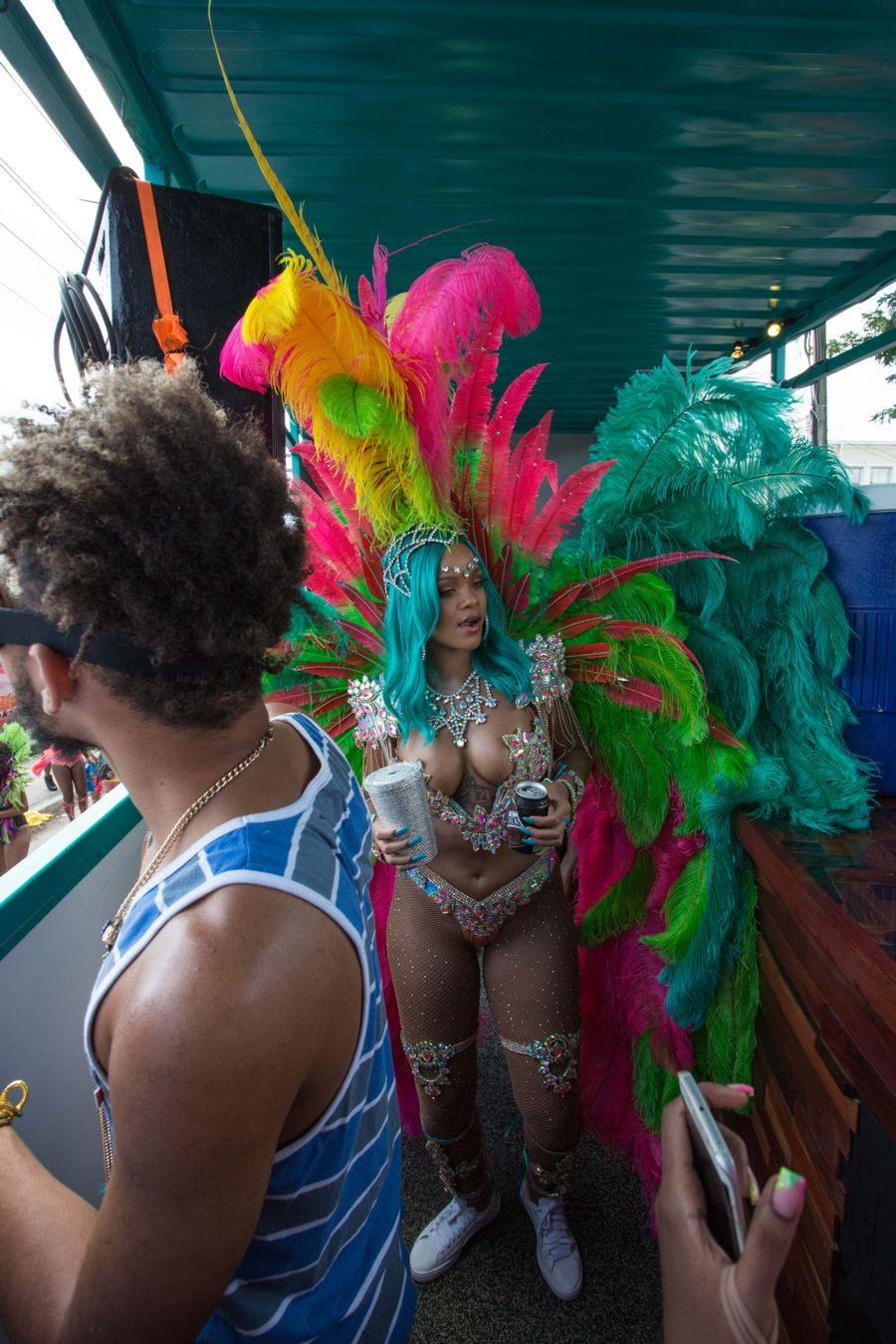 rihanna_barbados_festival_pussy_slip_leaked-iuaovp-influencersgonewild