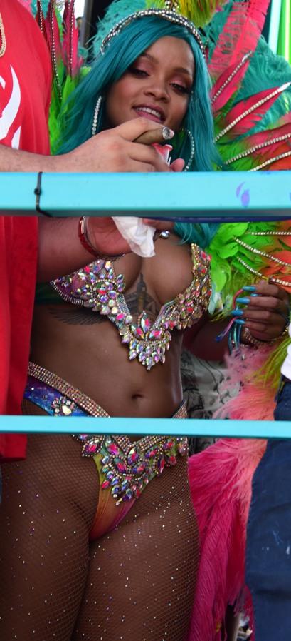 rihanna_barbados_festival_pussy_slip_leaked-lhcxln-influencersgonewild