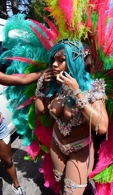 rihanna_barbados_festival_pussy_slip_leaked-ogiidv-influencersgonewild