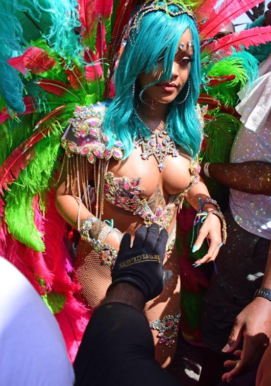 rihanna_barbados_festival_pussy_slip_leaked-pfjfnk-influencersgonewild