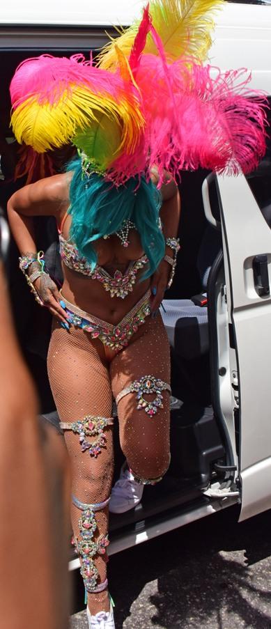 rihanna_barbados_festival_pussy_slip_leaked-rilhqh-influencersgonewild