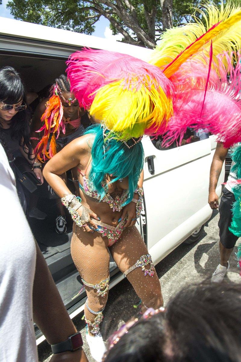 rihanna_barbados_festival_pussy_slip_leaked-rpmolp-influencersgonewild