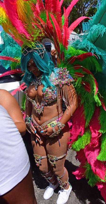 rihanna_barbados_festival_pussy_slip_leaked-zeqekn-influencersgonewild