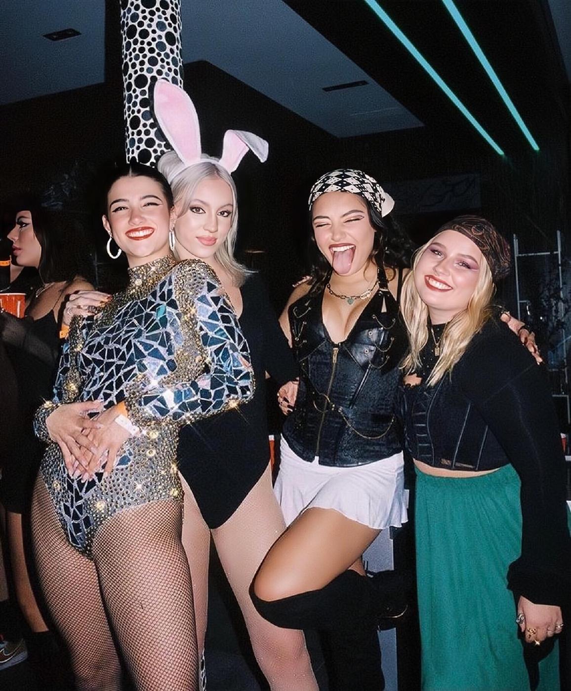 charli_damelio_sexy_halloween_cosplay_set_leaked-ozoocy-influencersgonewild