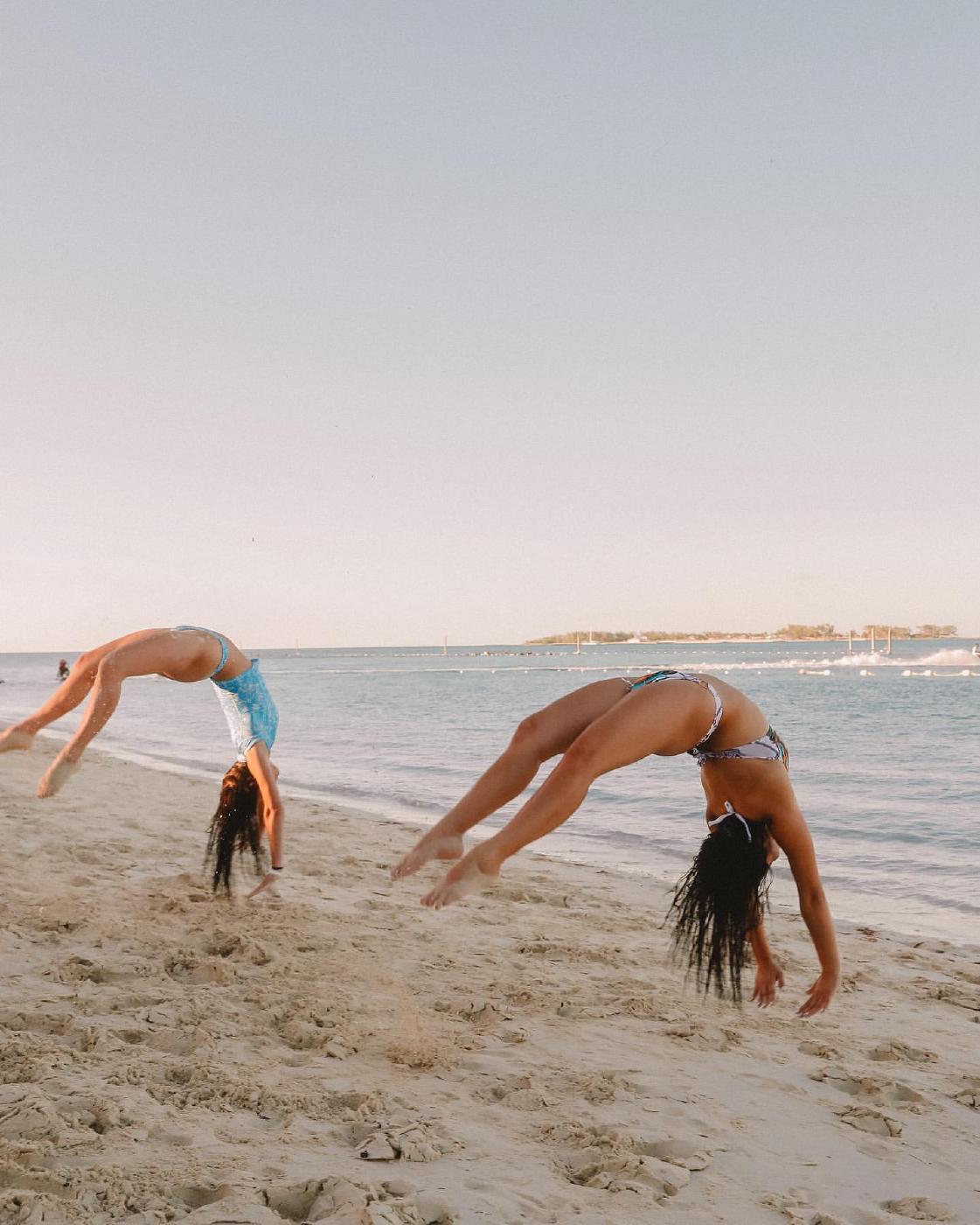 charli_damelio_thong_bikini_beach_candid_set_leaked-svjpfq-influencersgonewild