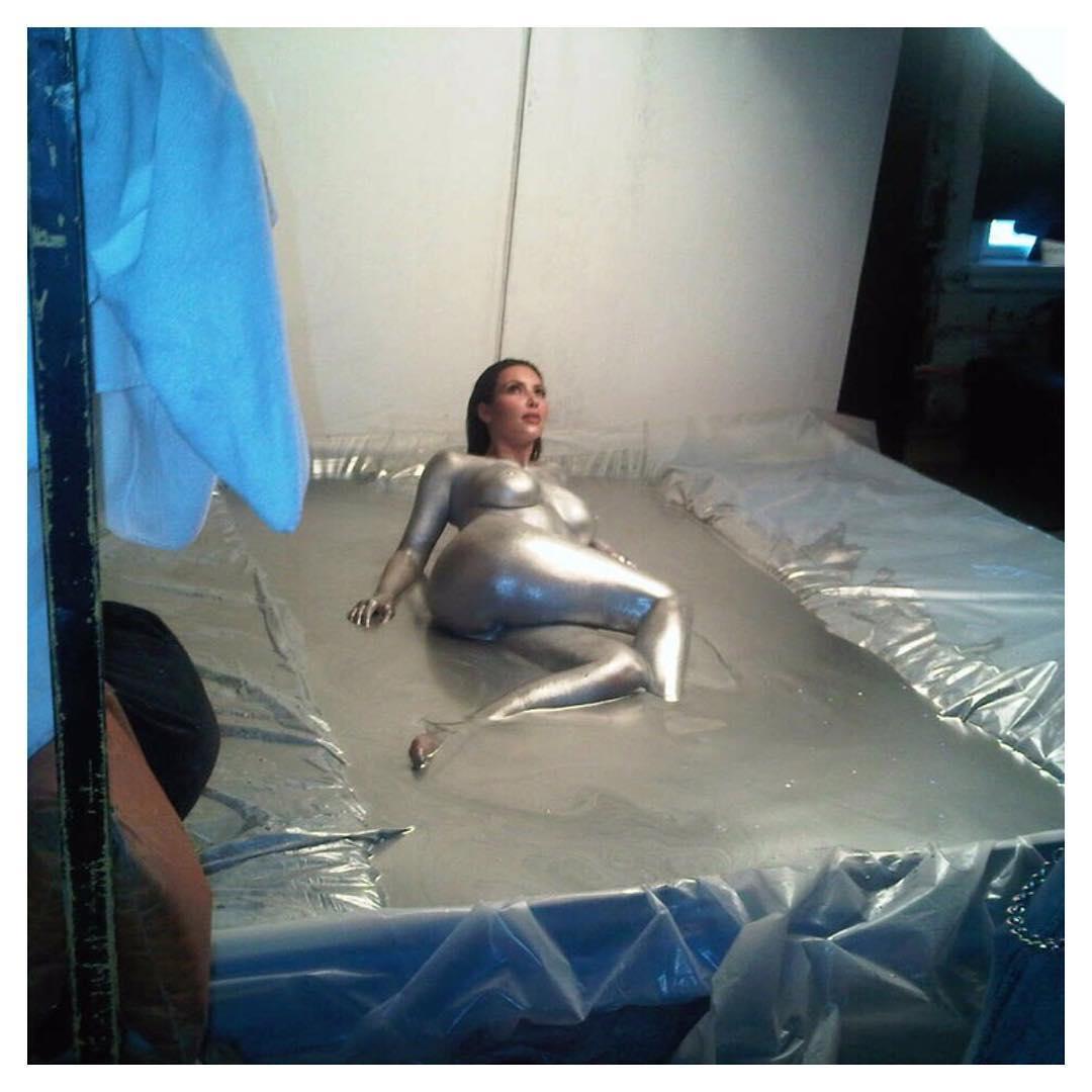 kim_kardashian_nude_body_paint_outtakes_set_leaked-mzydko-influencersgonewild