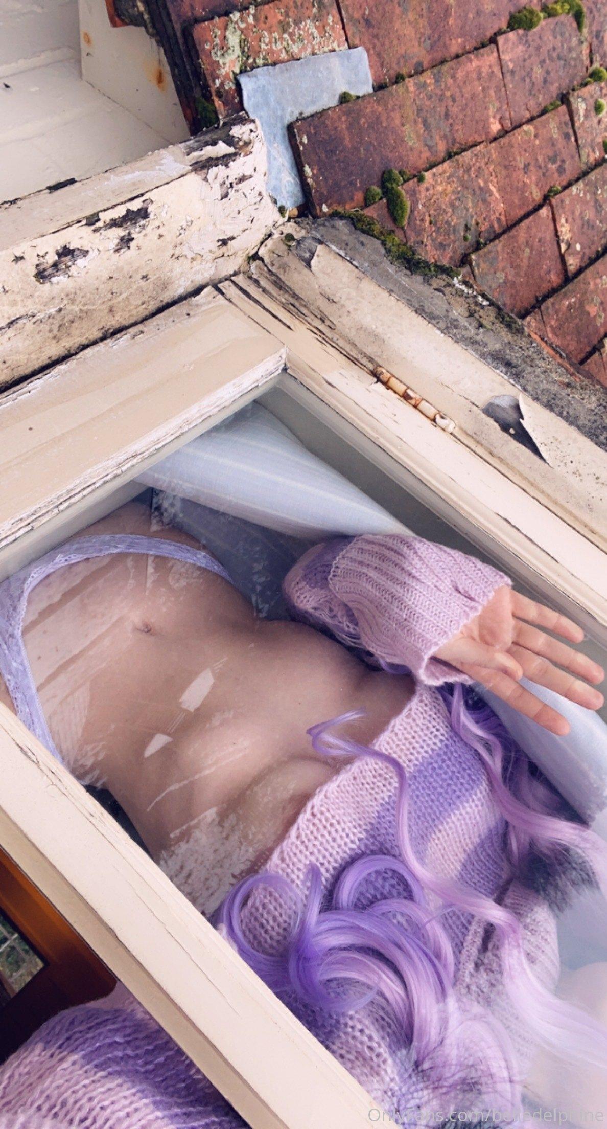 belle_delphine_nude_friendly_neighborhood_belle_onlyfans_set-zaqkaz-influencersgonewild