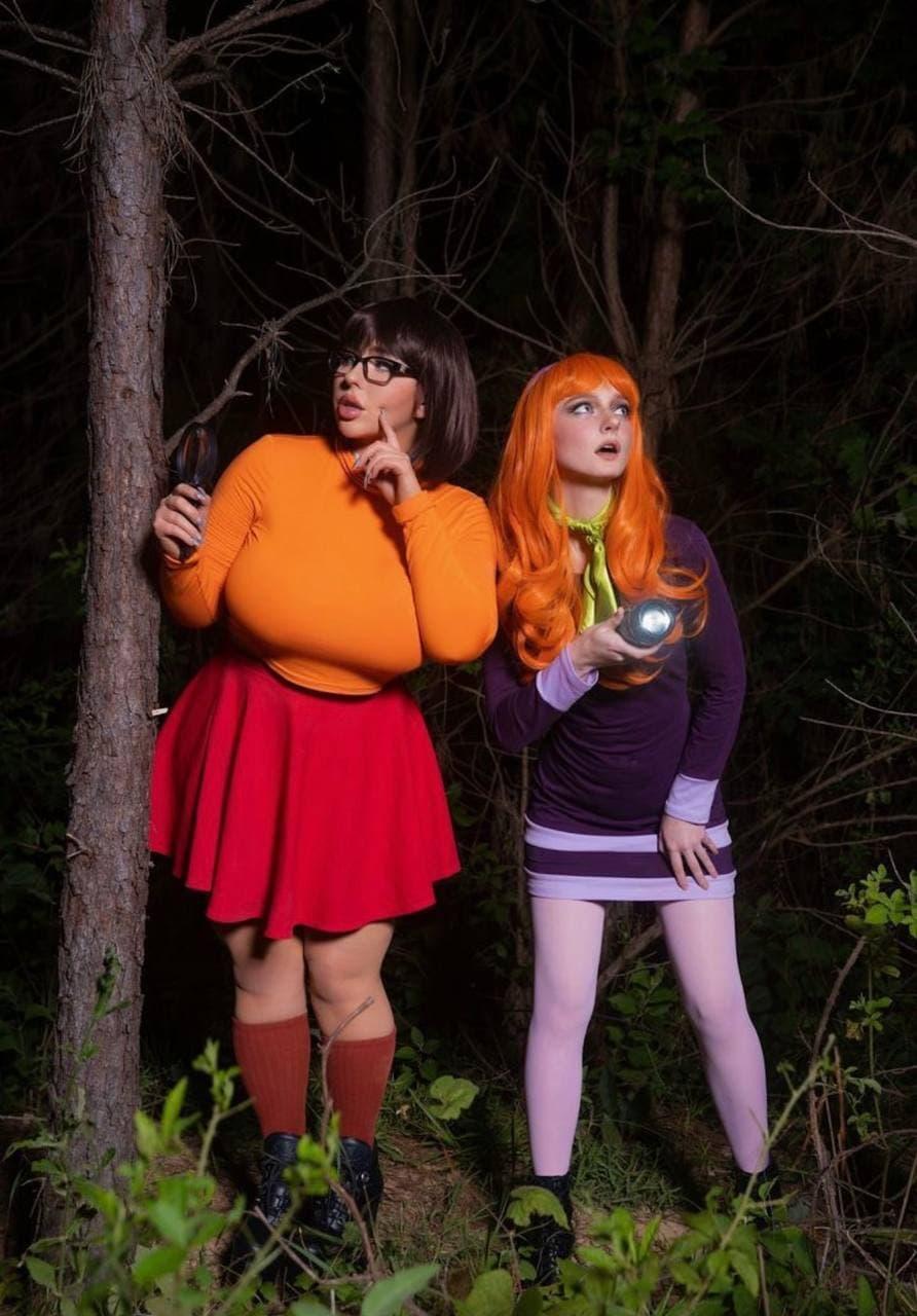 bishoujomom_nude_velma_daphne_cosplay_fansly_set_leaked-absbnq-influencersgonewild