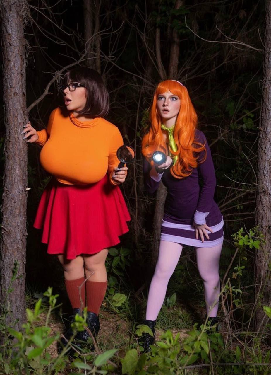 bishoujomom_nude_velma_daphne_cosplay_fansly_set_leaked-qdosdt-influencersgonewild