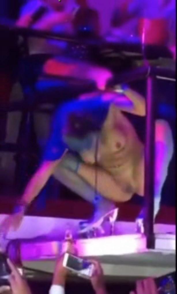 cardi_b_nude_stage_stripper_pussy_bottle_video_leaked-cygdzt-influencersgonewild